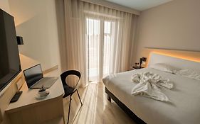 Logis Hotel Restaurant Au Lion Rouge